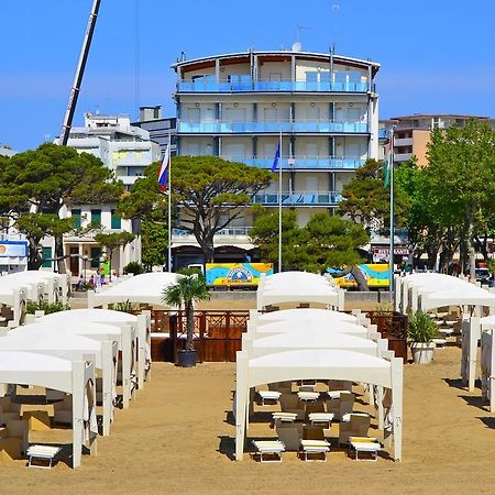 Sunbeach Apartments Lignano Sabbiadoro Kültér fotó