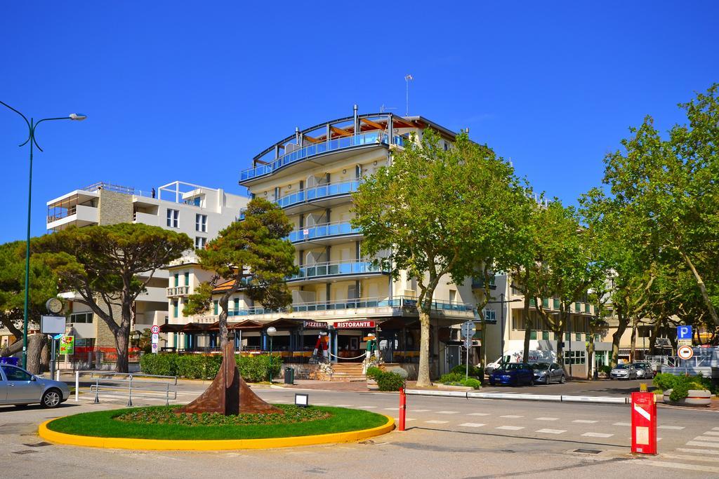 Sunbeach Apartments Lignano Sabbiadoro Kültér fotó